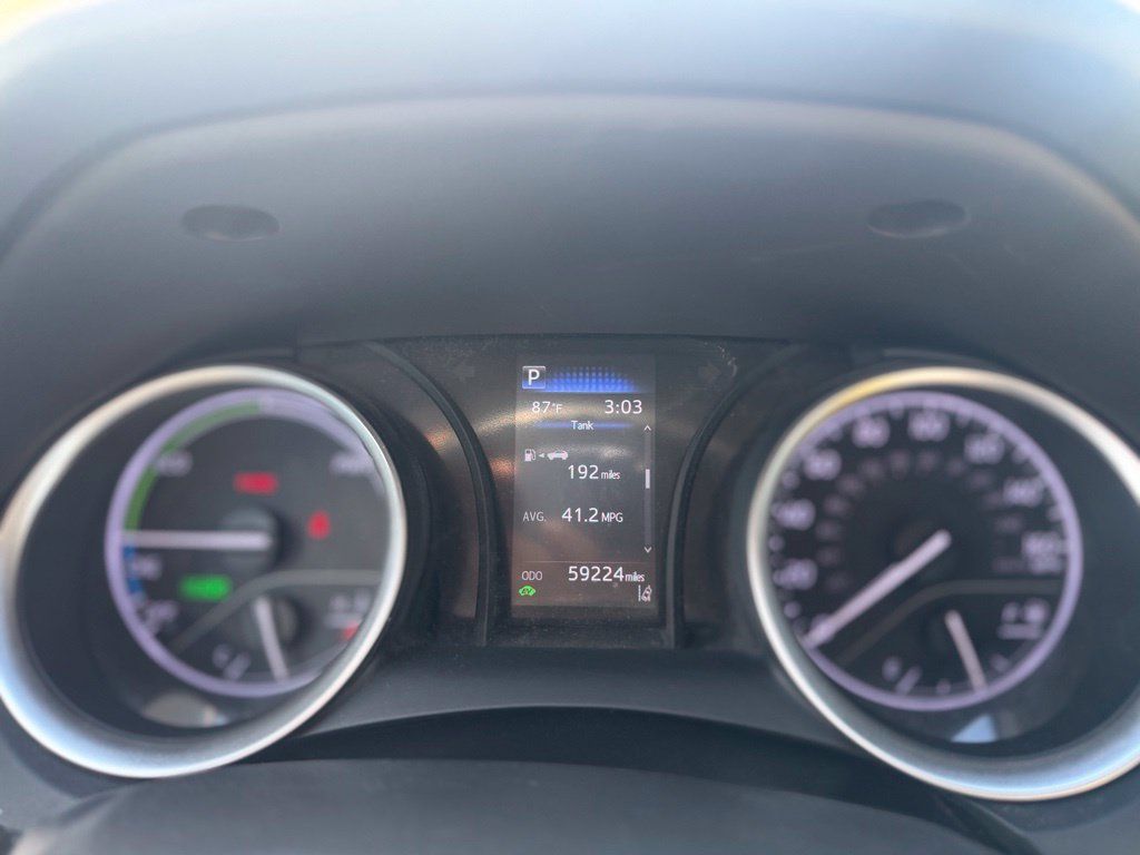 Used 2021 Toyota Camry LE FWD image 17