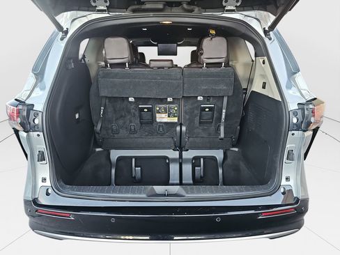 Certified 2021 Toyota Sienna Platinum image 24