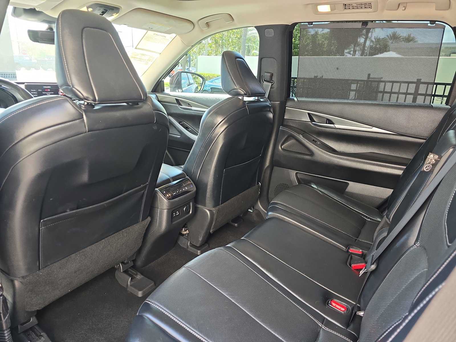 Used 2023 INFINITI QX60 Luxe w/ Cargo Package AWD/4WD image 17