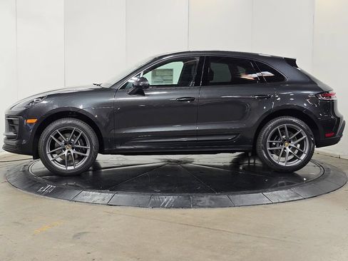 Certified 2025 Porsche Macan AWD/4WD image 10