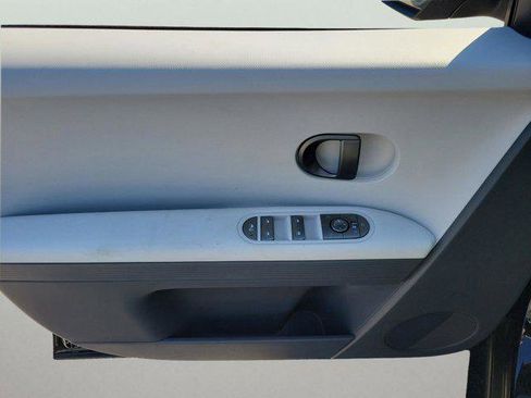 New 2025 Hyundai Ioniq 5 SEL image 13
