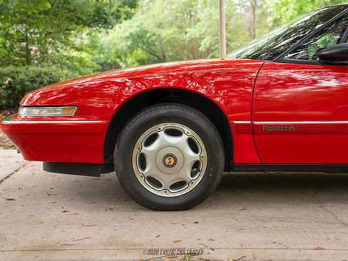 Used 1991 Buick Reatta Coupe FWD image 4