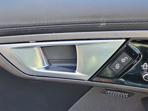 Used 2016 Jaguar F-TYPE S image 29