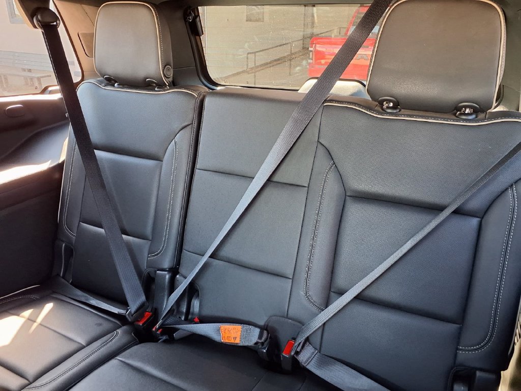 Used 2021 GMC Yukon SLT w/ SLT Premium Package RWD image 15