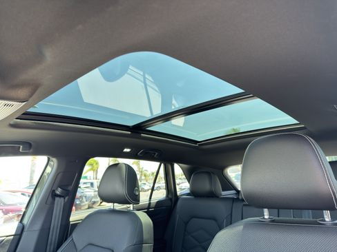 Used 2026 Volkswagen Atlas Cross Sport SE w/ Panoramic Sunroof Package AWD/4WD image 30