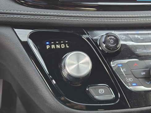 New 2026 Chrysler Pacifica Select image 14