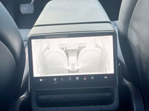 Used 2025 Tesla Model 3 Long Range RWD image 26