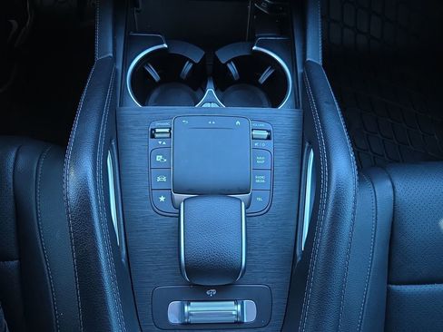 Used 2022 Mercedes-Benz GLS 450 4MATIC image 18