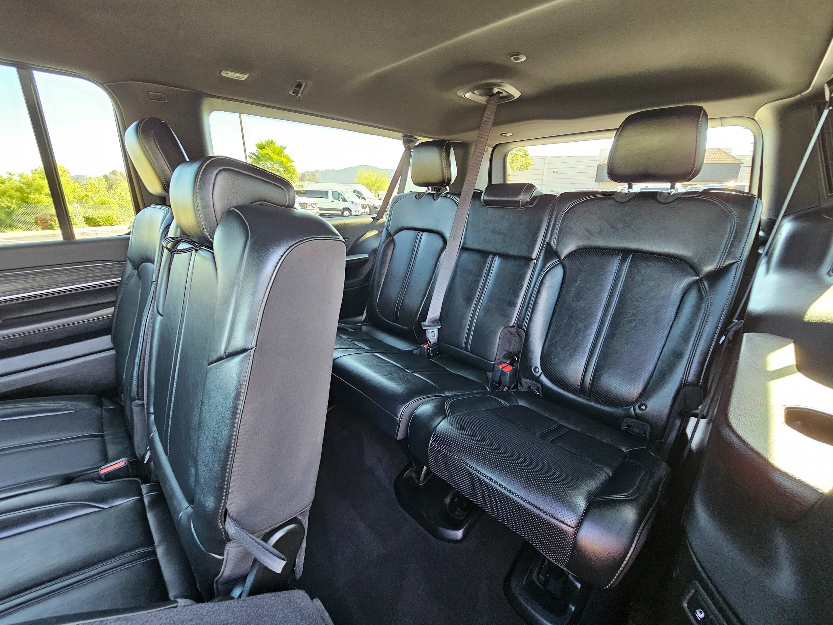 Used 2024 Jeep Wagoneer L Series II w/ Flexible Seating Group AWD/4WD image 20