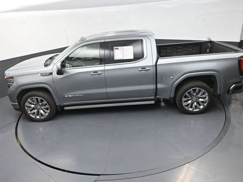 Used 2025 GMC Sierra 1500 Denali w/ Denali Reserve Package AWD/4WD image 15