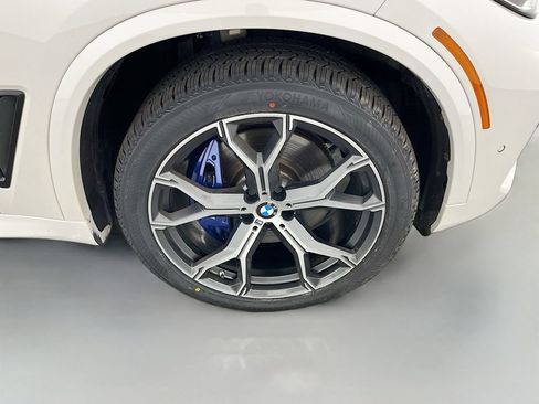 Used 2023 BMW X5 xDrive40i AWD/4WD image 39
