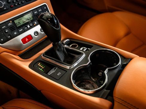 Used 2014 Maserati GranTurismo Sport RWD image 32