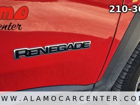 Used 2015 Jeep Renegade Latitude FWD image 14