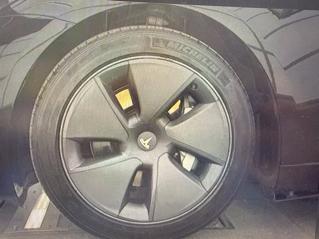 Used 2023 Tesla Model 3 Standard Range RWD image 9