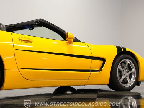 Used 2000 Chevrolet Corvette Convertible w/ Memory Pkg image 29