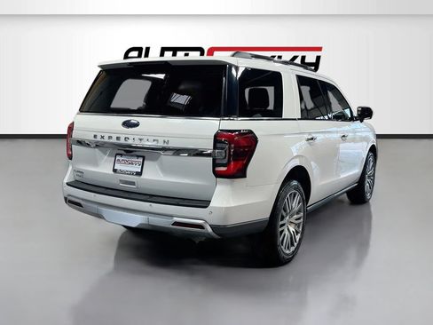 Used 2023 Ford Expedition Limited AWD/4WD image 7