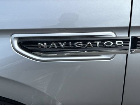 Used 2022 Lincoln Navigator L Black Label AWD/4WD image 7