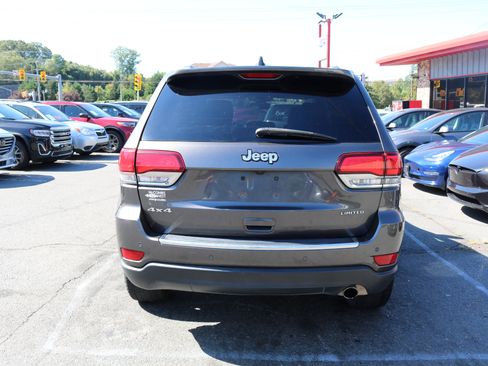 Used 2021 Jeep Grand Cherokee Limited w/ Luxury Group II image 3