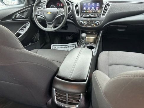 Used 2024 Chevrolet Malibu LT image 38