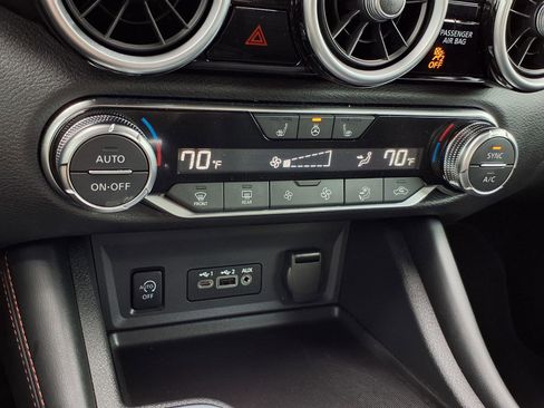 Certified 2025 Nissan Sentra SR w/ SR Premium Package image 19