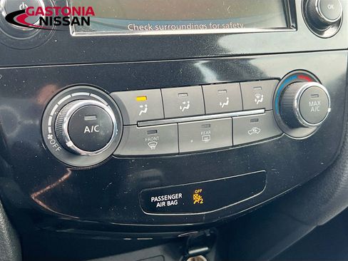 Used 2020 Nissan Rogue S image 19