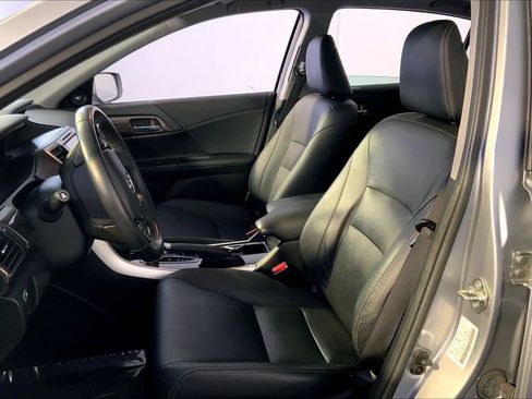 Used 2017 Honda Accord EX-L image 5