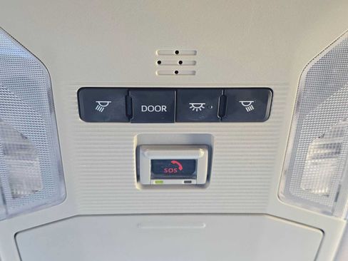 Certified 2025 Toyota RAV4 LE AWD/4WD image 33