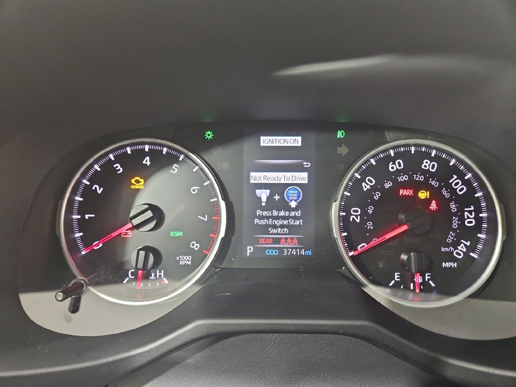 Used 2020 Toyota RAV4 XLE w/ Convenience Package AWD/4WD image 17