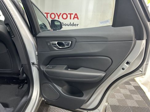 Used 2025 Volvo XC60 B5 Plus image 14