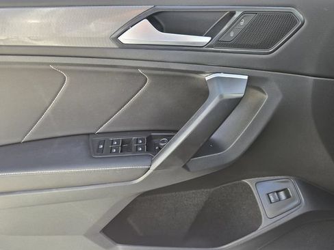 Used 2024 Volkswagen Tiguan SE FWD image 26