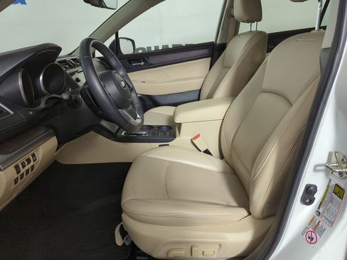 Used 2019 Subaru Outback 2.5i Limited image 7