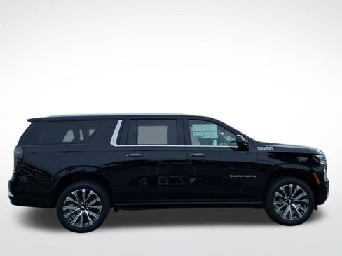 New 2026 Chevrolet Suburban High Country RWD image 2