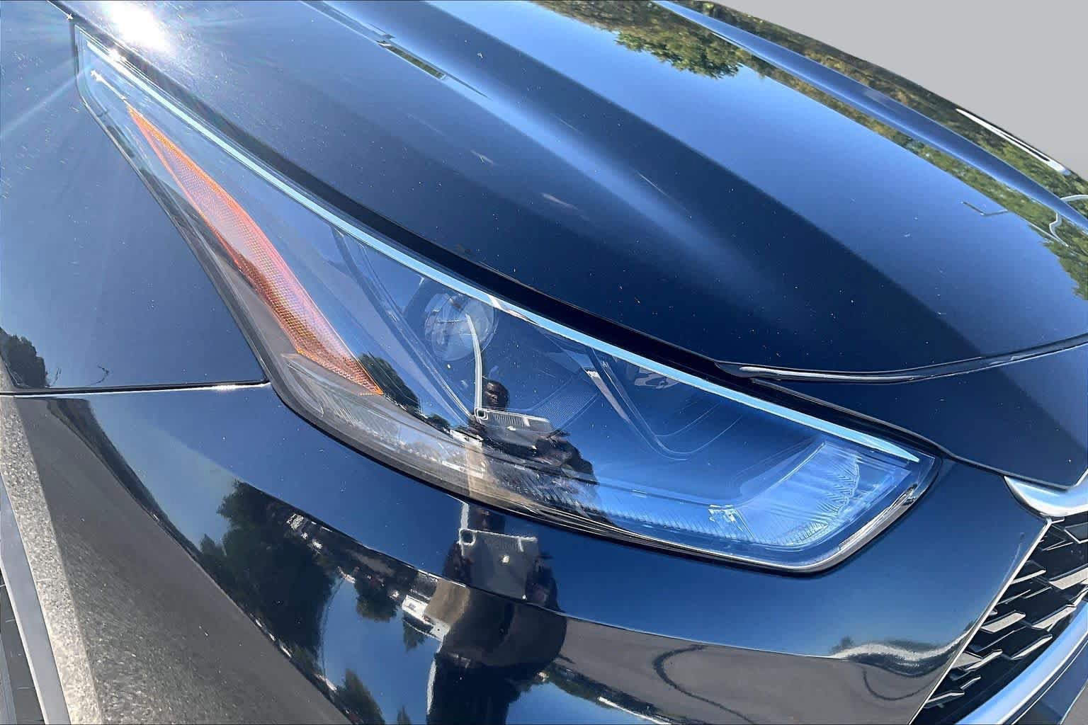 Used 2023 Toyota Highlander XLE FWD image 28