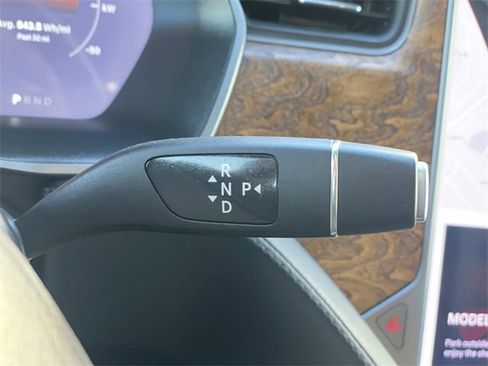 Used 2019 Tesla Model X Long Range image 19