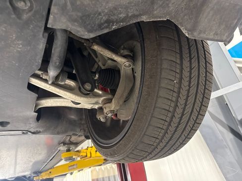 Used 2023 Tesla Model Y Performance image 4