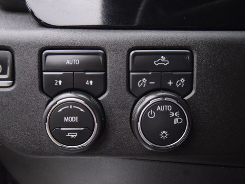 Used 2024 Chevrolet Silverado 1500 LT AWD/4WD image 36