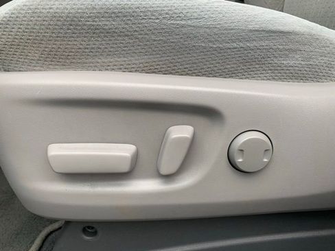 Used 2019 Toyota Sienna LE image 12