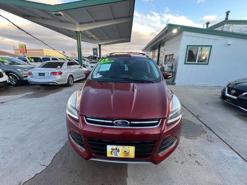Used 2014 Ford Escape Titanium w/ Equipment Group 401A AWD/4WD image 2