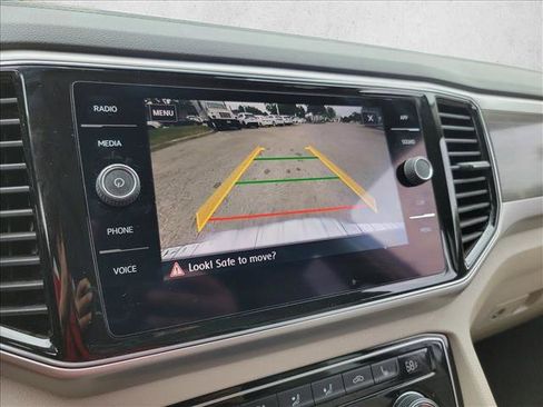 Used 2018 Volkswagen Atlas SEL FWD image 20