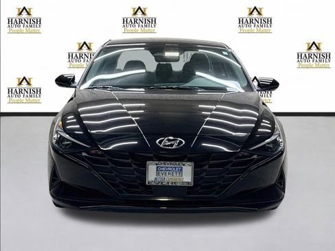 Used 2023 Hyundai Elantra SEL w/ Convenience Package FWD image 2