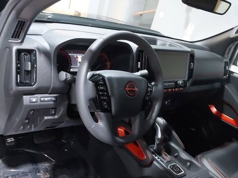New 2026 Nissan Frontier PRO-4X w/ Pro Premium Package AWD/4WD image 19
