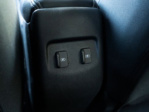 Used 2022 Nissan Kicks SR w/ Interior Electronics Package image 37