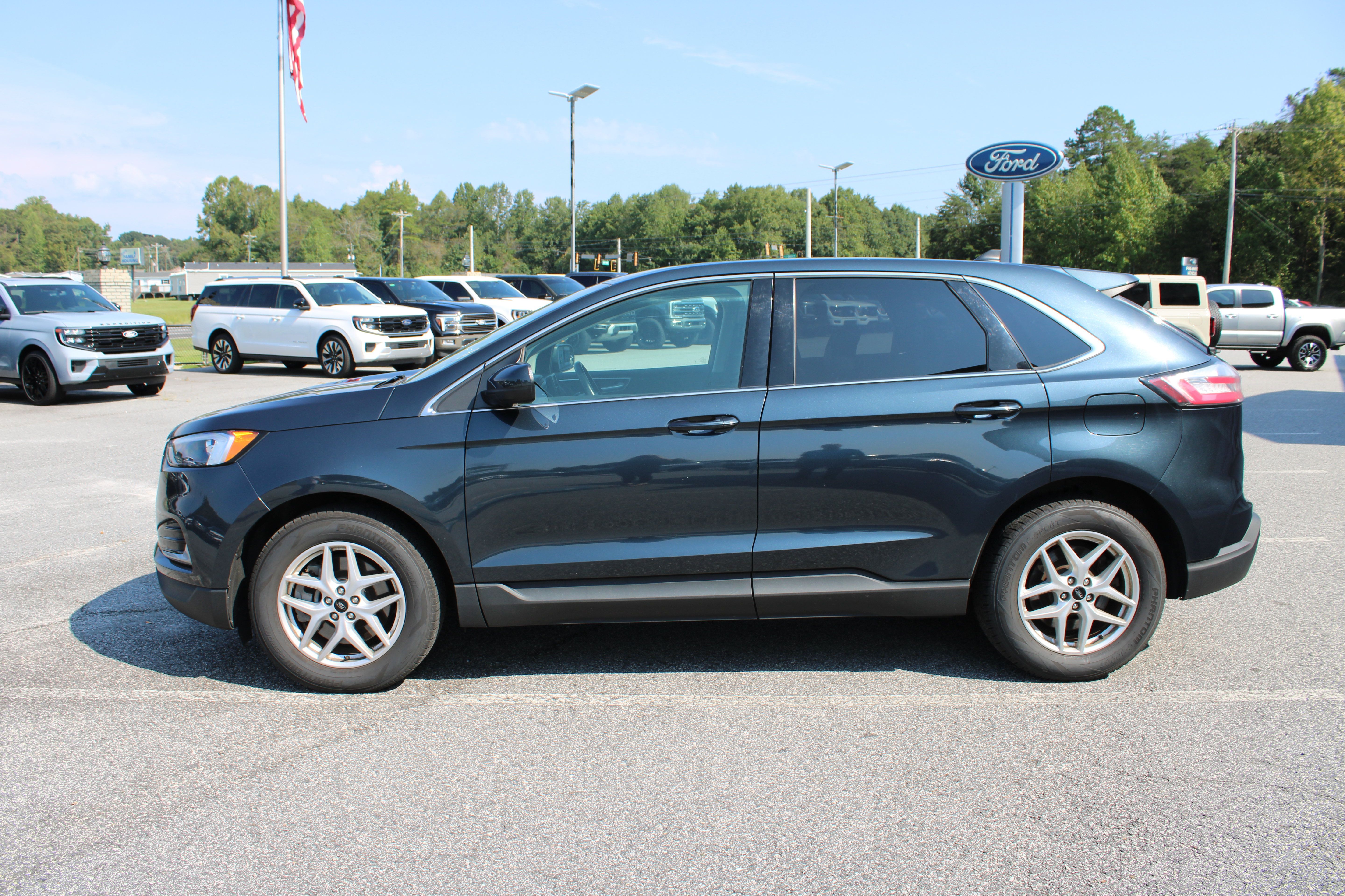 Used 2024 Ford Edge SEL AWD/4WD image 1