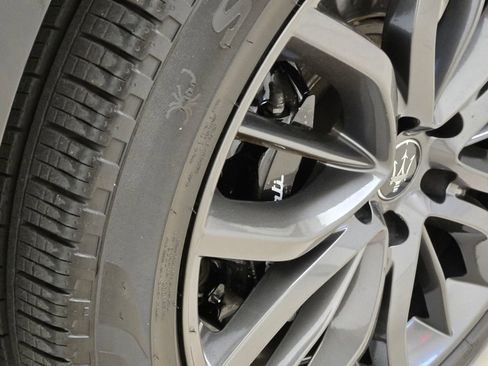Certified 2024 Maserati Levante GT Ultima AWD/4WD image 14