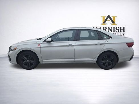 Used 2022 Volkswagen Jetta SE FWD image 4