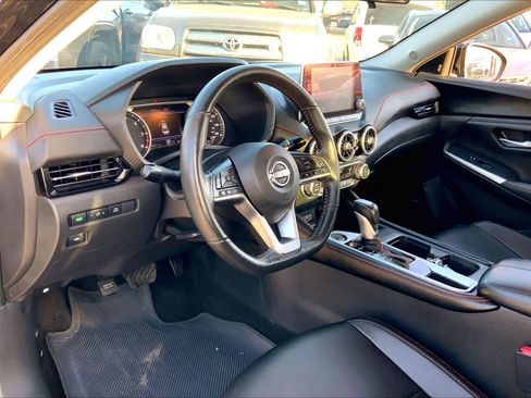 Used 2024 Nissan Sentra SR w/ SR Premium Package image 18
