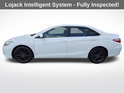 Used 2017 Toyota Camry SE image 5