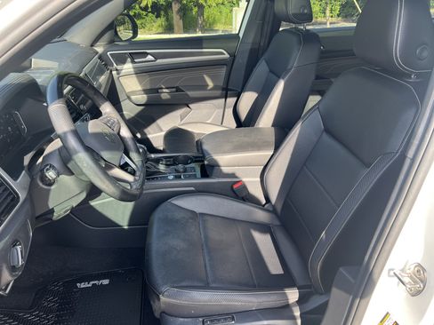 Used 2022 Volkswagen Atlas Cross Sport SEL R-Line AWD/4WD image 14