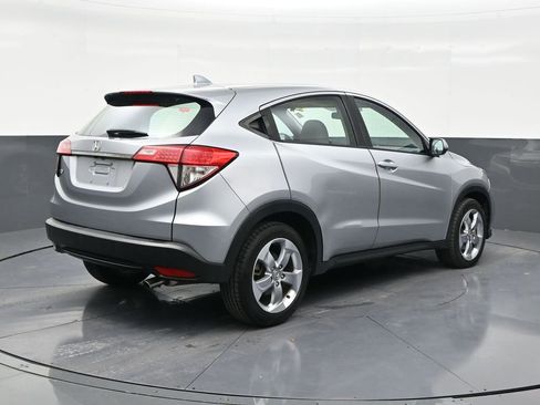 Used 2019 Honda HR-V LX image 5