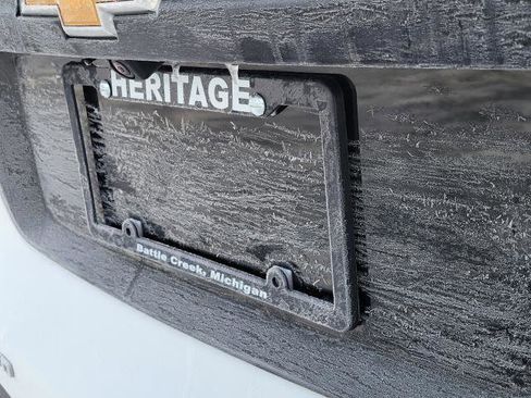 Used 2025 Chevrolet Traverse LT image 26